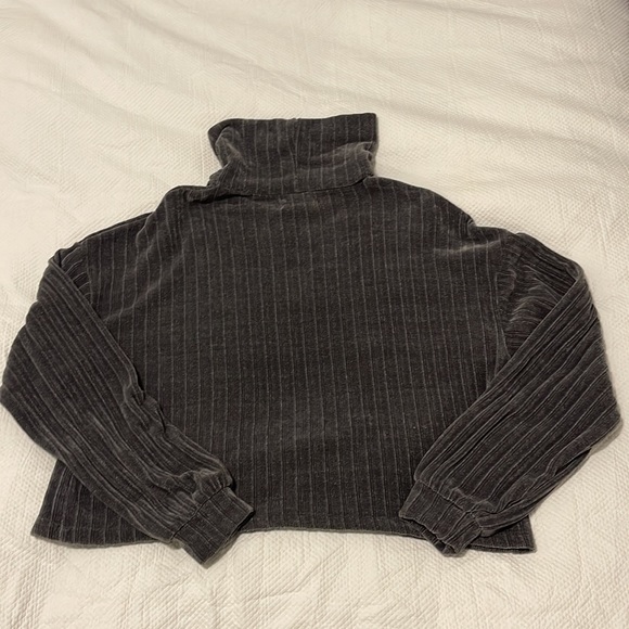 Alter’d State Super Soft Velour Sweater size Med - Picture 6 of 6